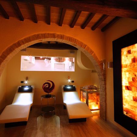 Relais La Corte Di Bettona Bagian luar foto