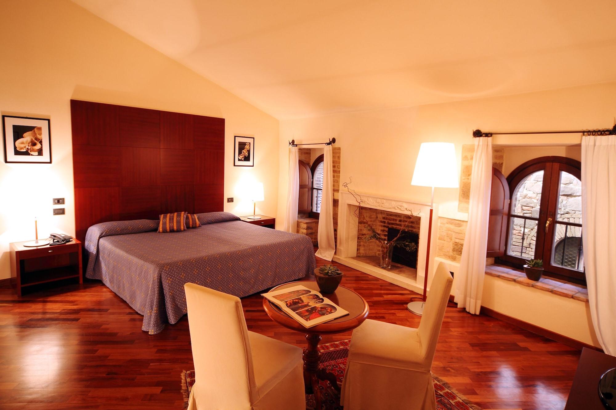 Relais La Corte Di Bettona Bagian luar foto