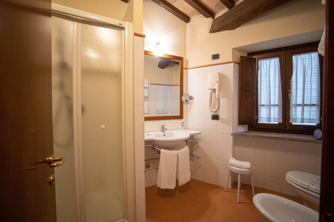 Relais La Corte Di Bettona Bagian luar foto