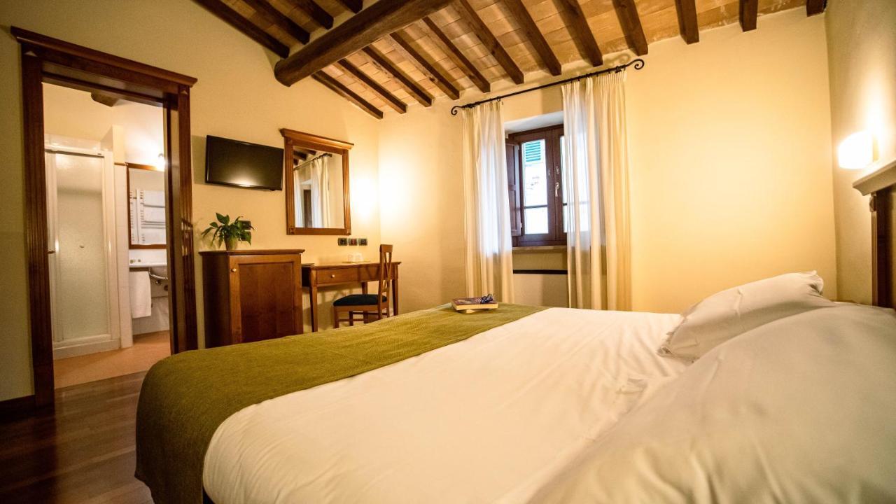 Relais La Corte Di Bettona Bagian luar foto