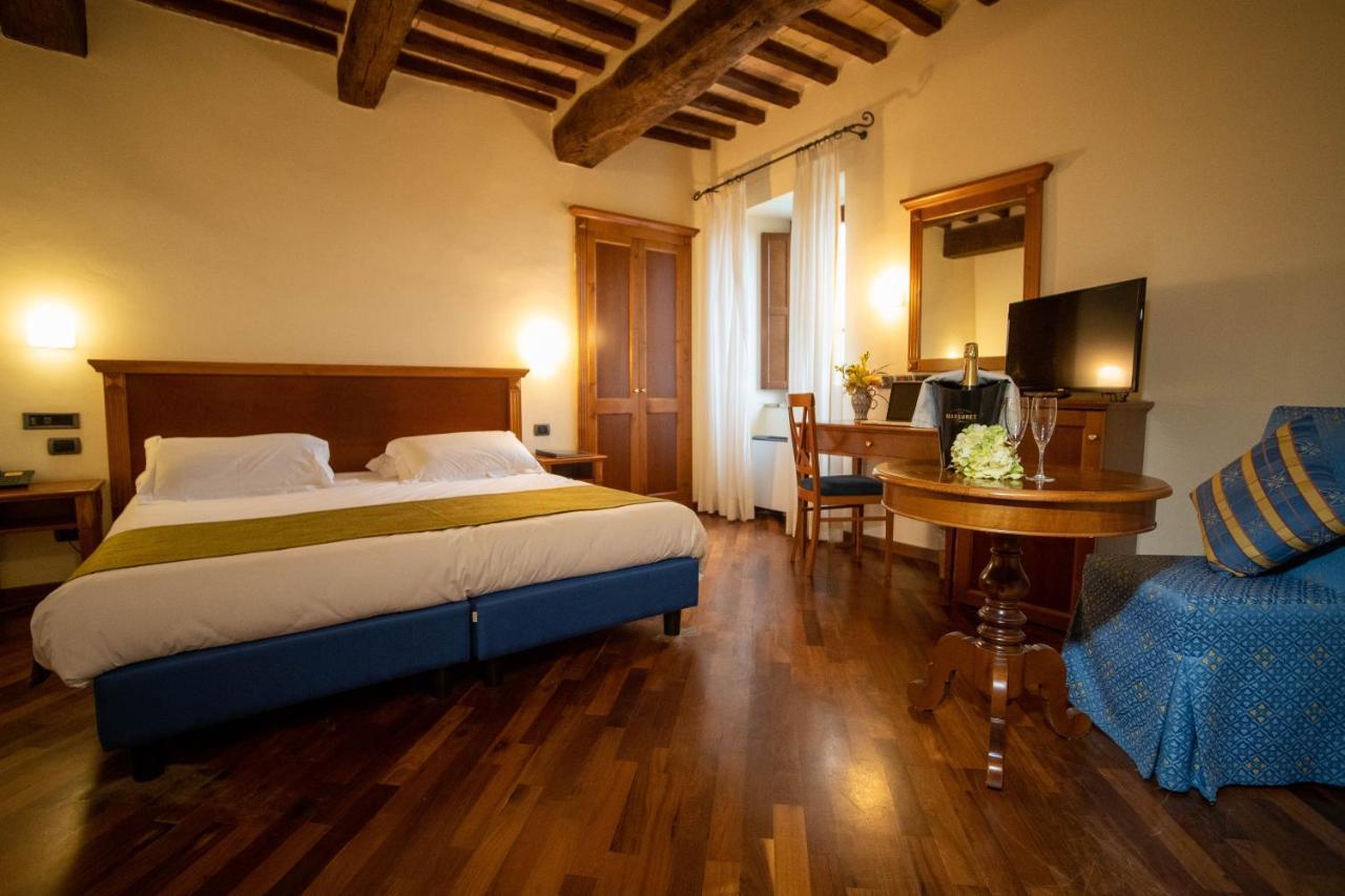 Relais La Corte Di Bettona Bagian luar foto