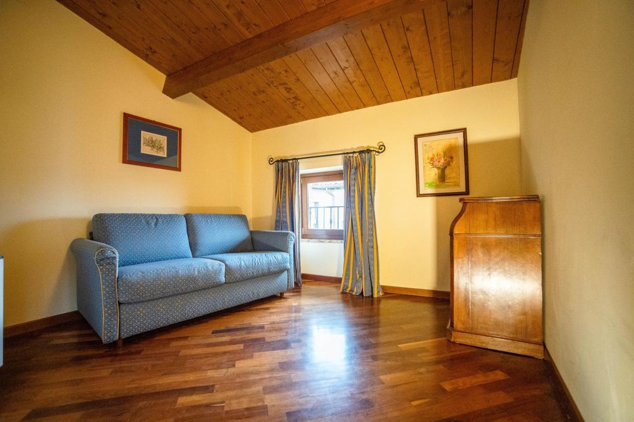 Relais La Corte Di Bettona Bagian luar foto