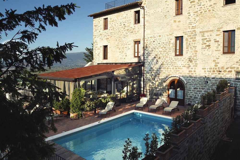 Relais La Corte Di Bettona Bagian luar foto