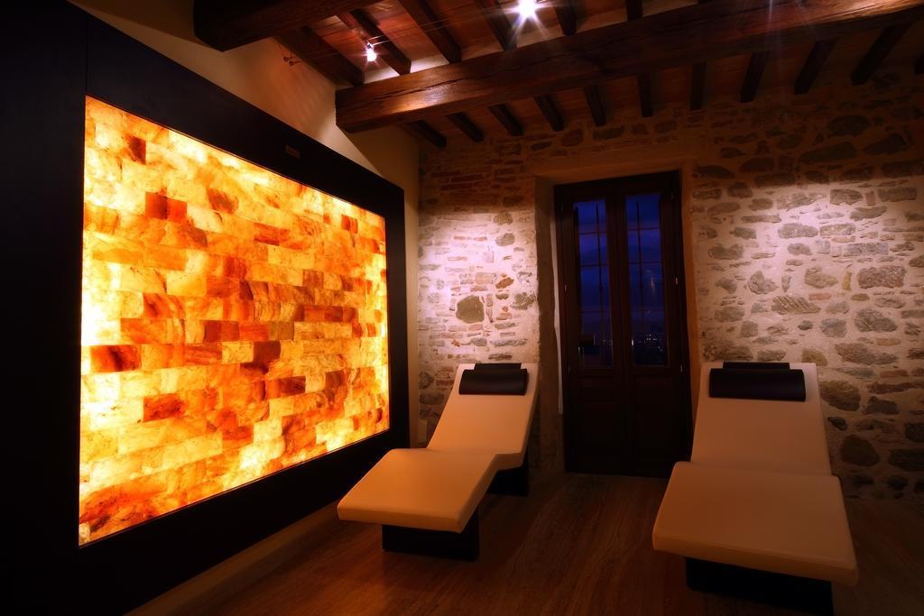 Relais La Corte Di Bettona Bagian luar foto