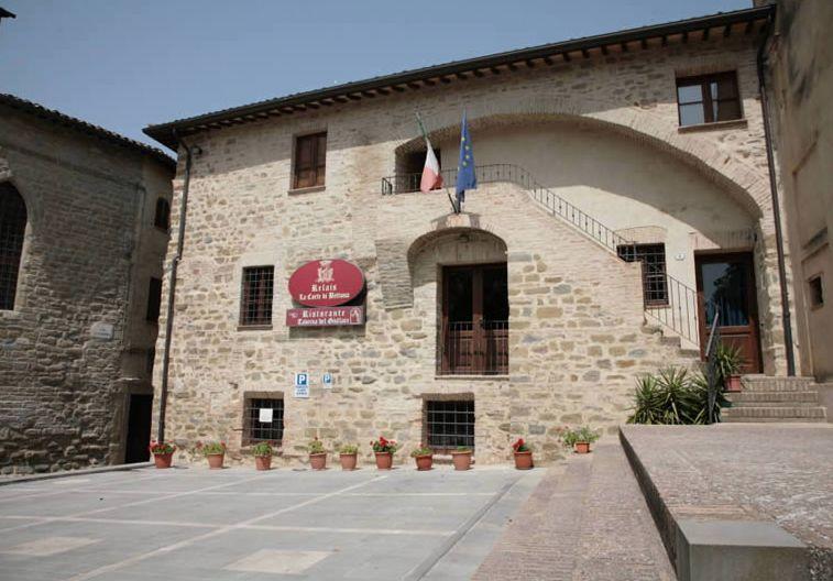 Relais La Corte Di Bettona Bagian luar foto
